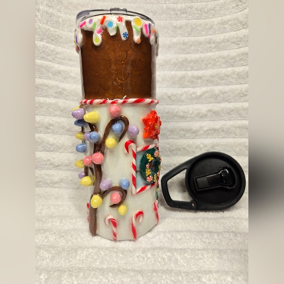 20oz 3d Hand-wash Sculpted Gingerbread Tumbler, glowing windows - Picture 4 of 9